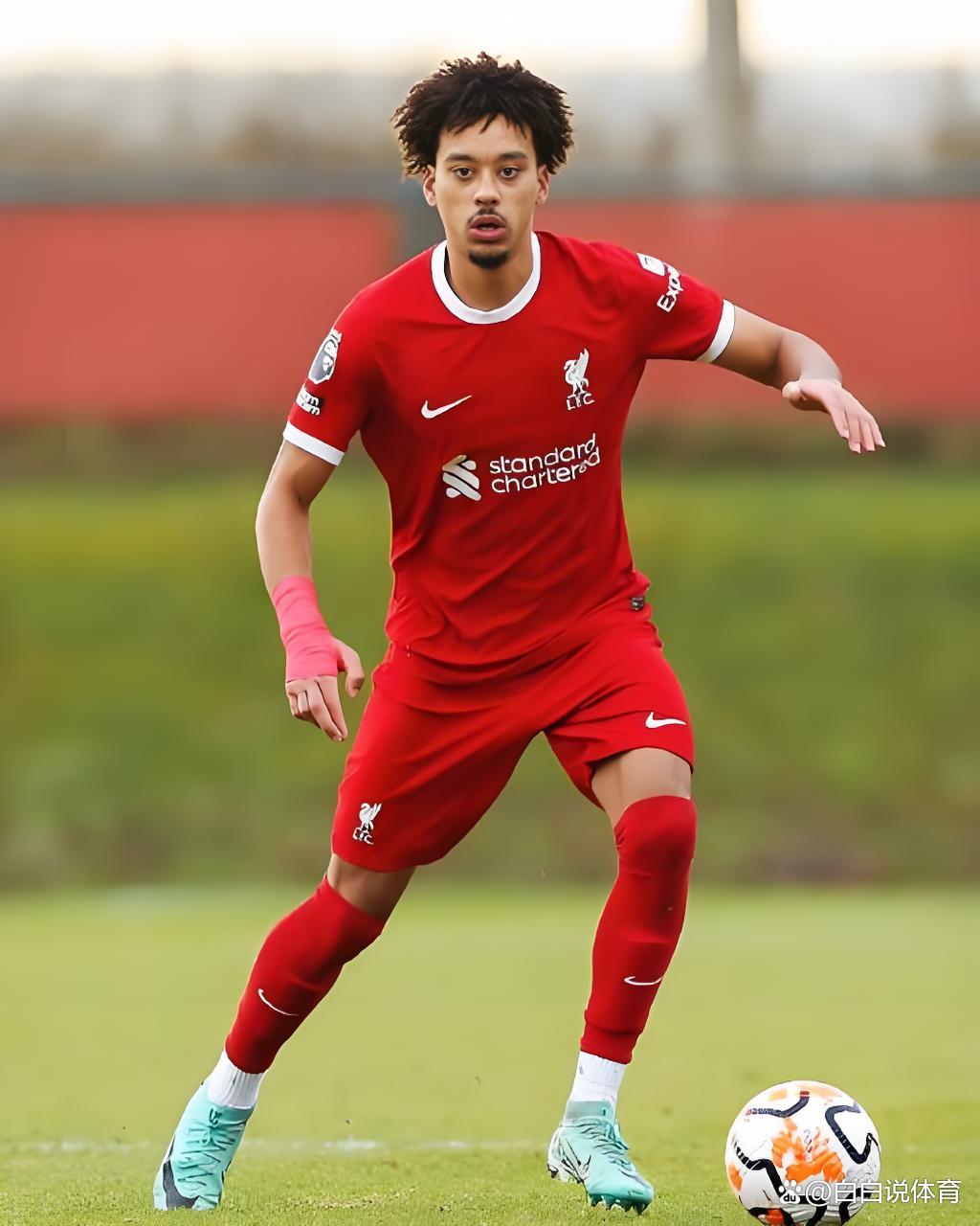 米兰电竞官网-利物浦青训球员获得机会，为球队注入新活力的简单介绍