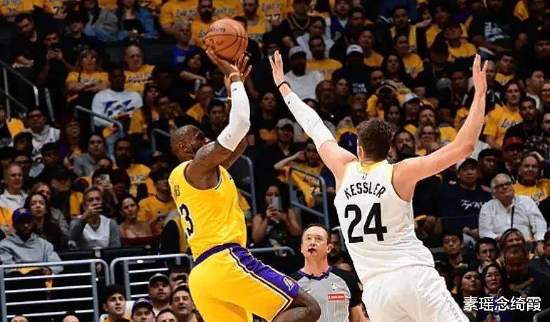 湖人新援复出，带领球队取得胜利